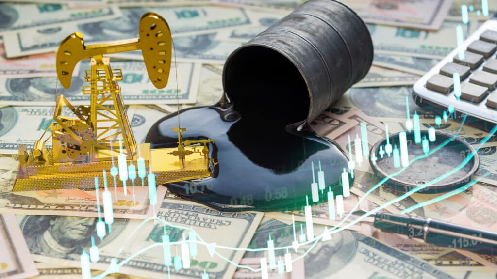 Цены на нефть растут поскольку риски поставок увличиваются