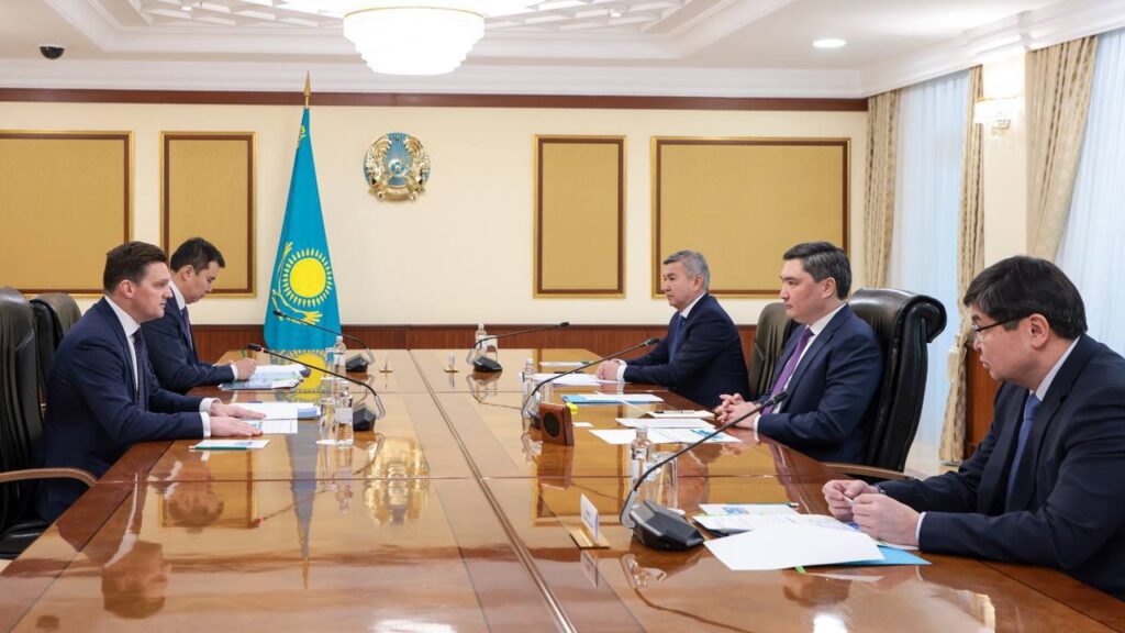 ЕАБР инвестирует в экономику Казахстана $1 млрд