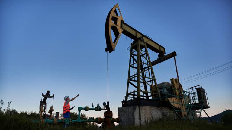 Принадлежащая казахстанцу компания планирует добыть сотни тысяч тонн нефти на заброшенном месторождении недалеко от Кульсары