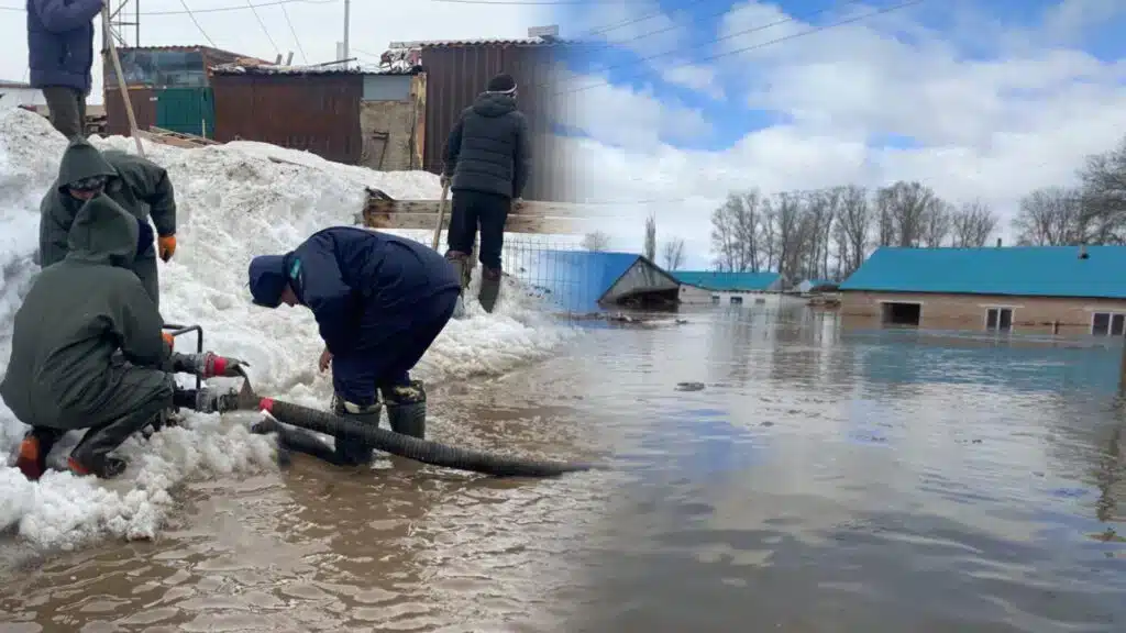 Су тасқыны: 7 облыстағы 3 745 үй су астында қалды