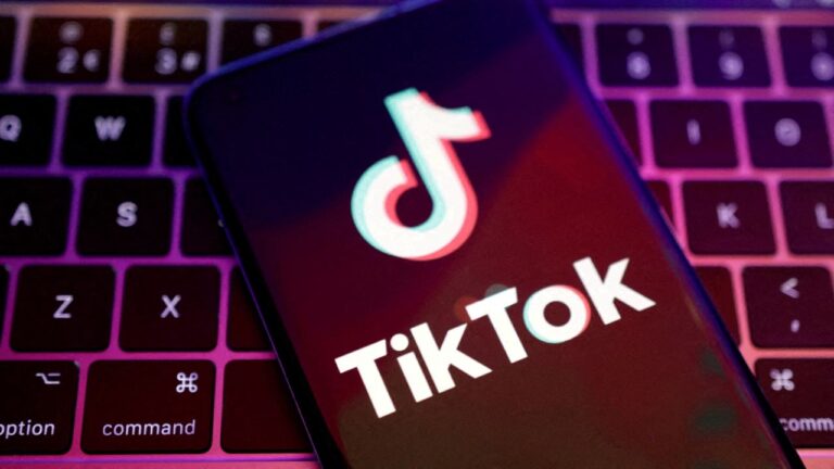 Байден подписал закон, угрожающий блокировкой TikTok в США