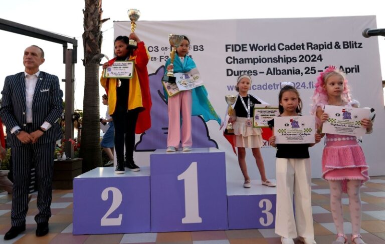 Юная казахстанка Алиша Бисалиева стала чемпионкой мира по шахматам