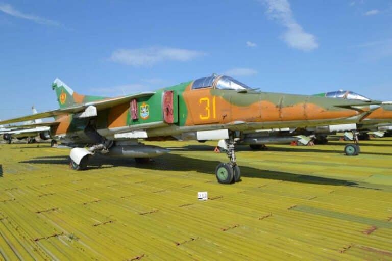 Казахстанская компания опровергла информацию о продаже военных самолетов Украине