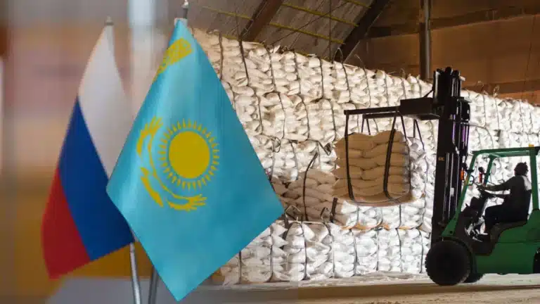 Запретившая экспорт сахара Россия удвоит квоту на его поставки в Казахстан