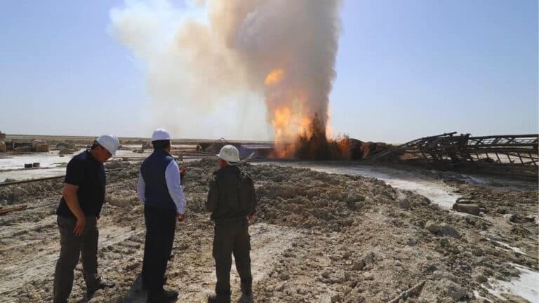 Нефтяная компания, на месторождении которой более полугода бушевал пожар, пробурит десятки новых скважин