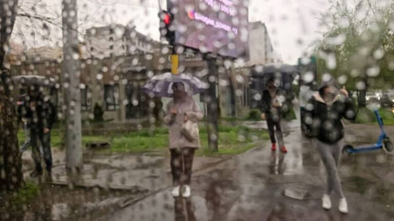 Проливные дожди пройдут в Алматы. Коммунальные службы города готовы бороться с подтоплениями