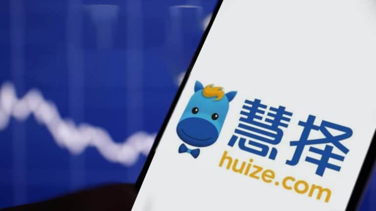 Бумаги китайской страховой платформы Huize упали из-за оттока старых клиентов