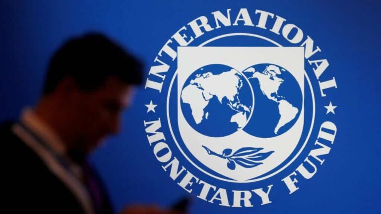 Мир разделился на три экономических блока - МВФ