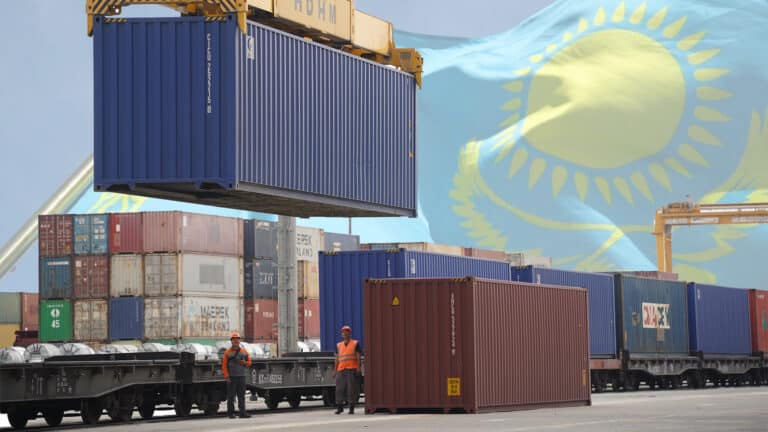 Сенатор заявил о недостаточной защищенности казахстанского рынка от импорта