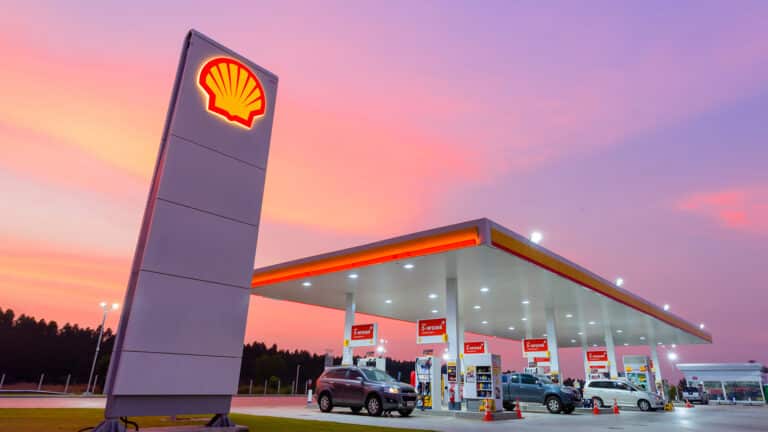 Shell превзошла прогноз прибыли в I квартале и продолжит buyback