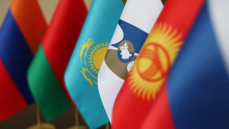 Казахстан показал худшие результаты среди стран ЕАЭС по росту промышленного производства и торговли