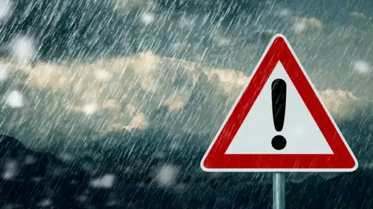 «Казгидромет» объявил штормовое предупреждение в 17 регионах Казахстана
