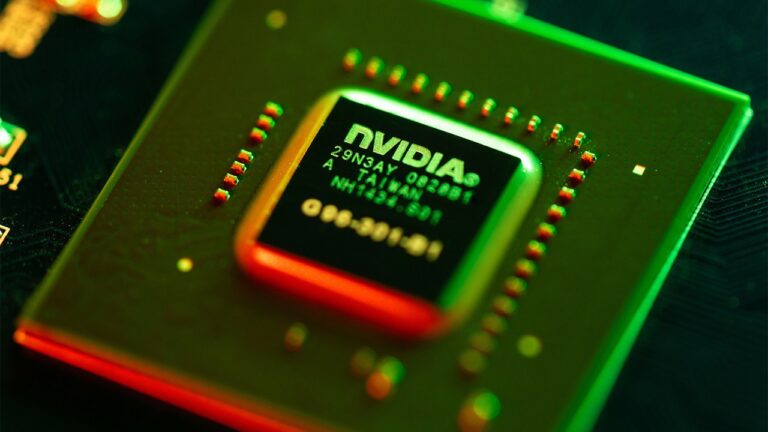 Трейдеры прогнозируют движение акций Nvidia на 10% после квартальной отчетности