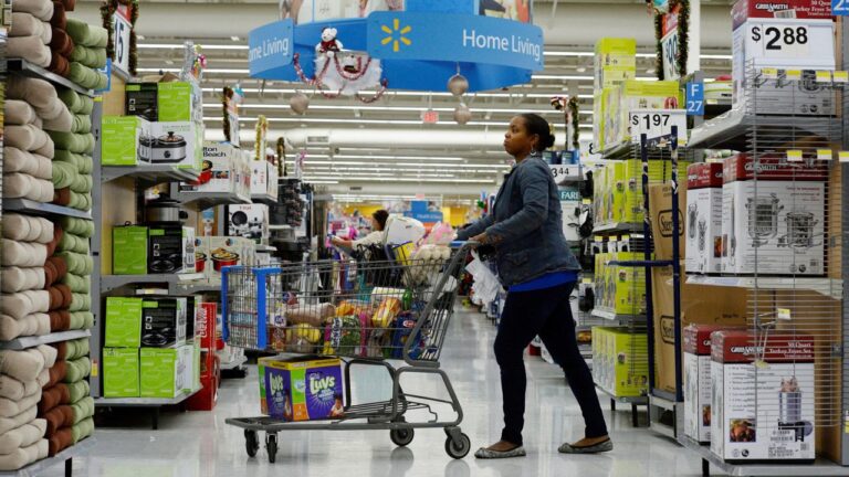 Акции Walmart побили рекорд благодаря росту выручки и прибыли