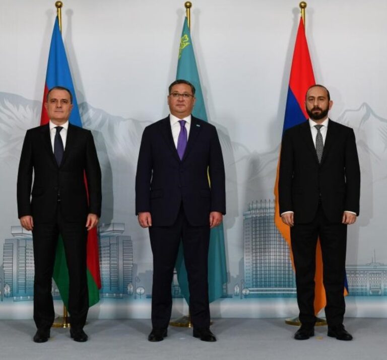 Алматыдағы кездесу аяқталды: Әзірбайжан мен Армения қандай шешімге келді