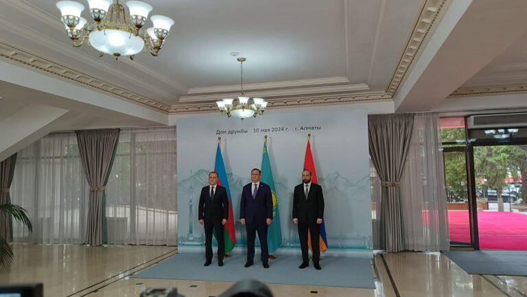 Переговоры Армении и Азербайджана в Алматы. Главы МИД подчеркнули, что хотят мира на Южном Кавказе