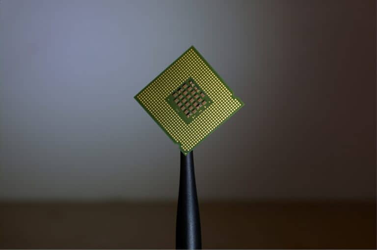Акции Nvidia обновили рекорд после обещания Маска создать суперкомпьютер с ее чипами