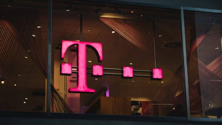 T-Mobile выкупит активы US Cellular для расширения 5G