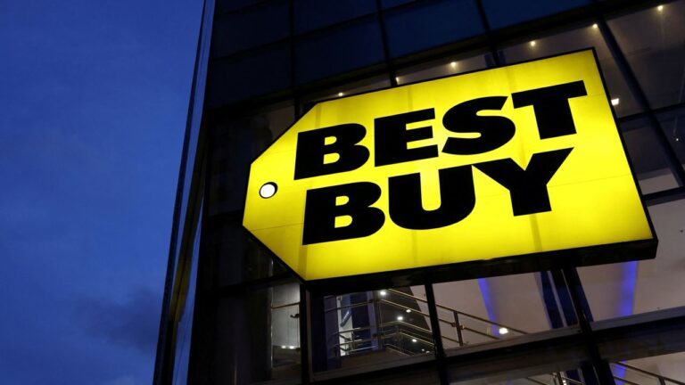 Акции Best Buy обновили максимум за год после резкого изменения рейтинга