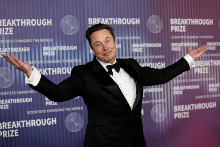 Акционеры Tesla поддержали выплату рекордного бонуса Илону Маску