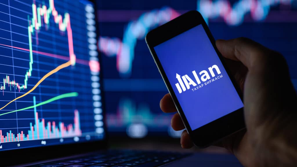 АЗРК приостановил лицензию товарной биржи Alan