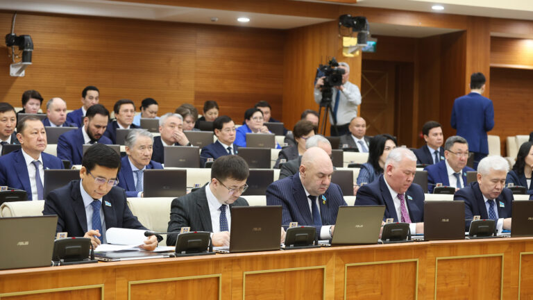 Депутаты парламента одобрили поправки о появлении Кассационных судов в Казахстане
