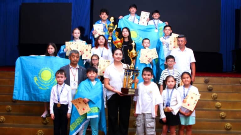 Девять казахстанцев стали чемпионами Западной Азии по шахматам