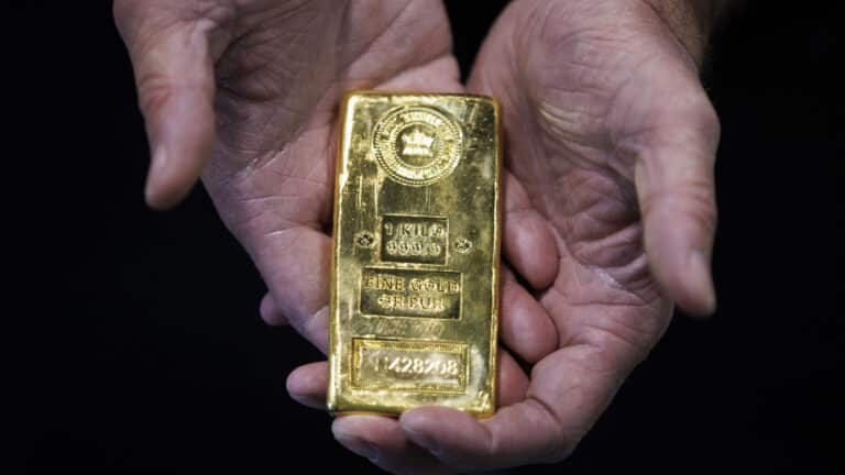 Кто станет бенефициарами роста цен на золото