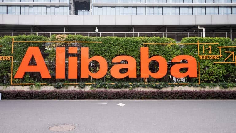 Акции Alibaba резко выросли после новости об увеличении комиссий продавцов