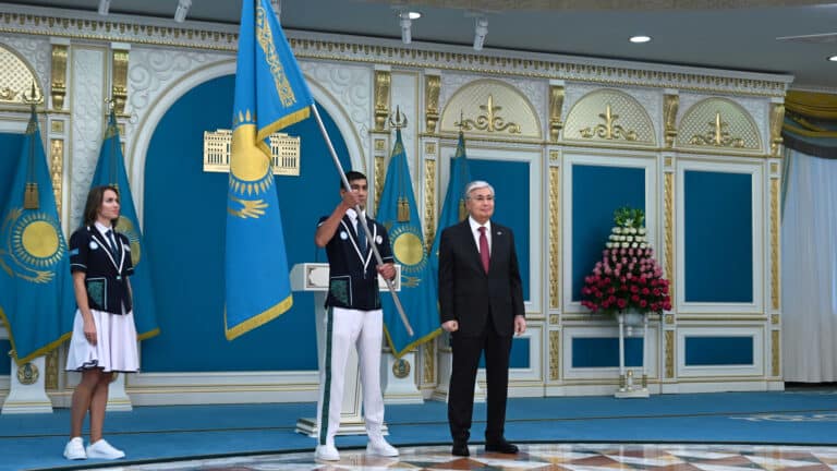 “The entirety of Kazakhstan is going to cheer for you.” President Tokayev gives flag to athletes going to Paris for the Olympic Games