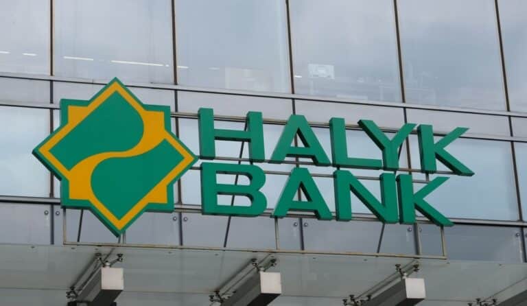 Halyk bank извинился за сексистскую рекламу и пообещал пересмотреть маркетинговые подходы