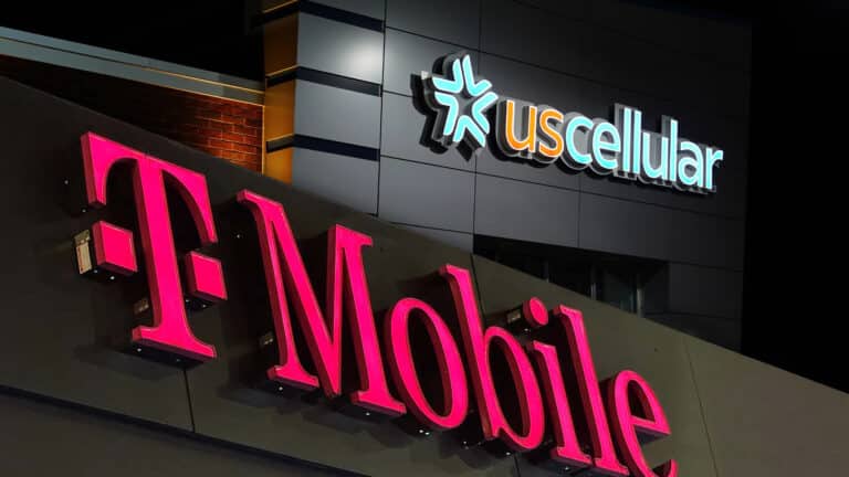 Сенаторы США попросили заблокировать сделку T-Mobile c US Cellular