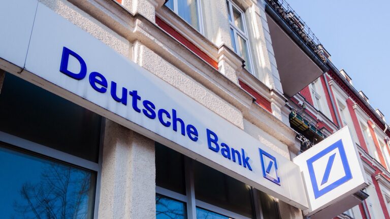 Deutsche Bank добавил 17 акций в список лучших инвестиционных идей 