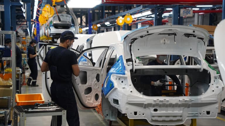 Производство автотехники в Казахстане сократилось на 14,6% за полгода