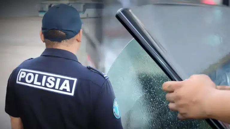МВД обратилось к казахстанцам по поводу тонировки стекол на автомобилях