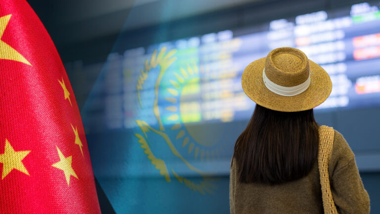 Для туристов из Китая в аэропортах и вокзалах Казахстана начнут работать специалисты со знанием китайского языка 
