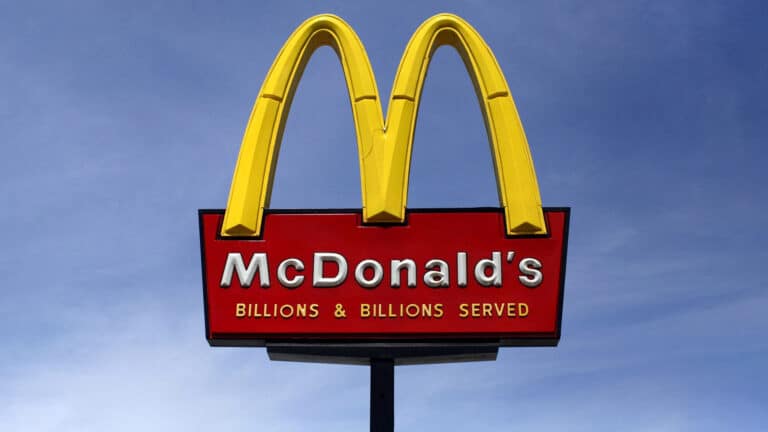 Из доступного фастфуда в еду для богатых. «Макдональдс» теряет клиентов из-за высоких цен