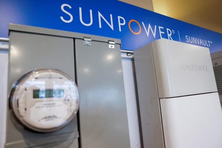 SunPower потеряла треть стоимости после объявления о банкротстве