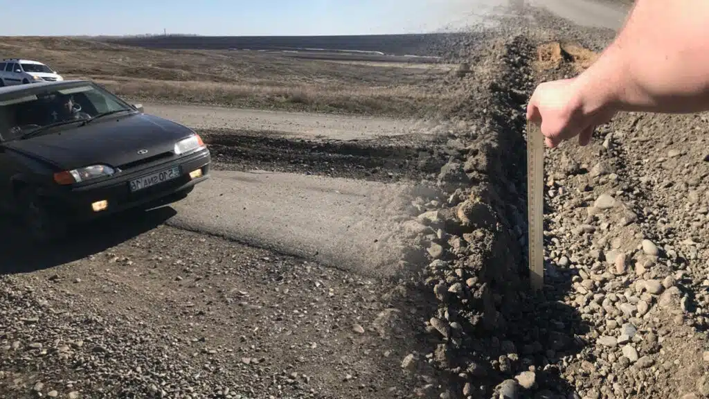 «Кейінгі үш жарым жылдан астам уақытта мемлекетке 9 млрд теңге зиян келді»: Антикор жол құрылысындағы жемқорлық фактілерін тізіп шықты