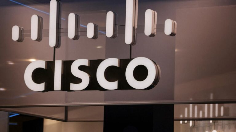 Акции Cisco показали лучший рост за день с 2020 года