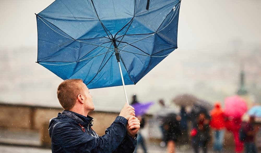 «Казгидромет» объявил штормовое предупреждение на вторник в 16 регионах Казахстана