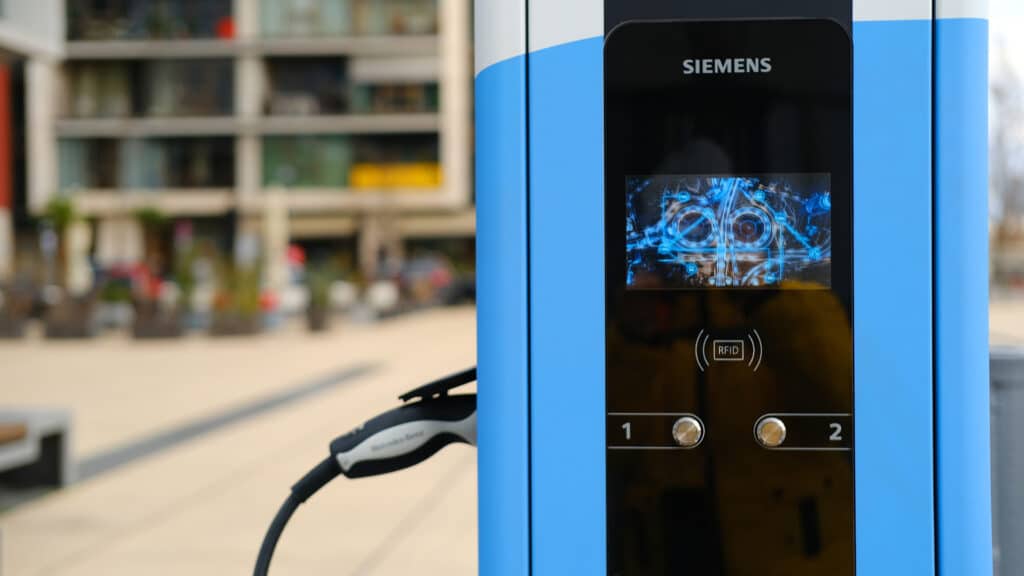 Siemens выделит бизнес по зарядке электромобилей в независимую компанию