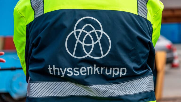 Пересмотр планов ThyssenKrupp по выпуску зеленой стали привел к падению акций