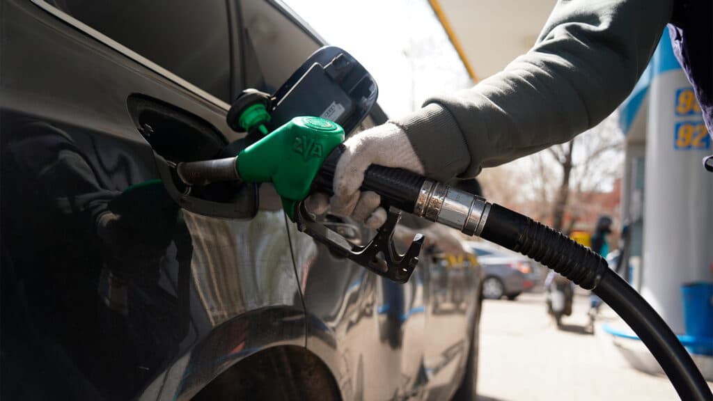 Бензин подорожает после отмены предельных цен на ГСМ – эксперты