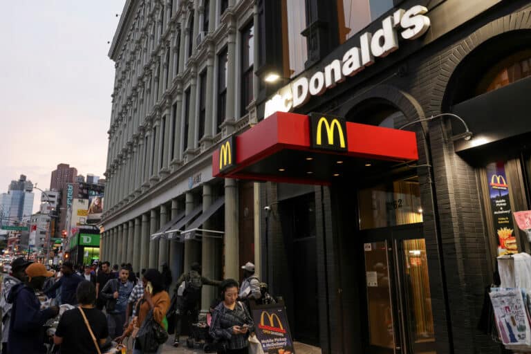 McDonald's готовится к «сложному году» и прогнозирует спрос на более дешевое мясо