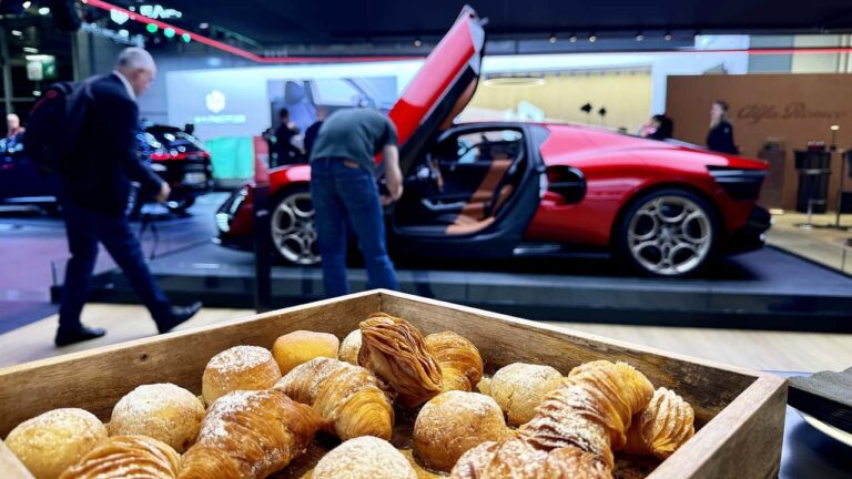 Почему Парижский автосалон называют зеленым и какие новинки оттуда скоро окажутся в Казахстане