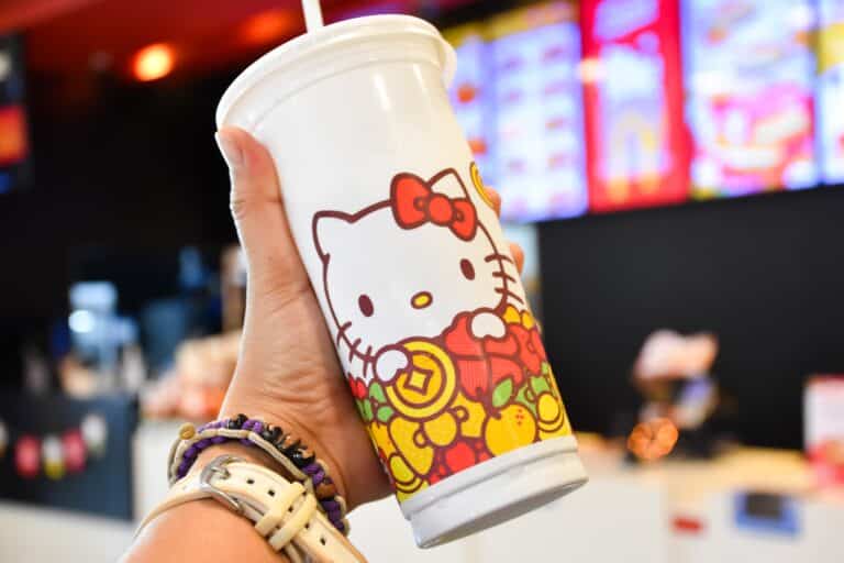 Котенок на миллиард. Hello Kitty 1 ноября отмечает свое 50-летие