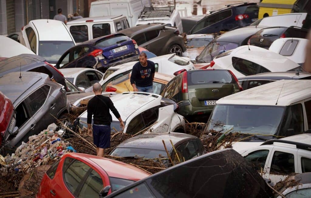 Испанияда су тасқынынан 60-тан аса адам қаза тапты