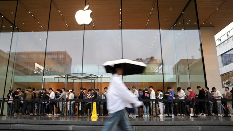 Apple арзан iPhone-ның жаңарған түрін шығарады