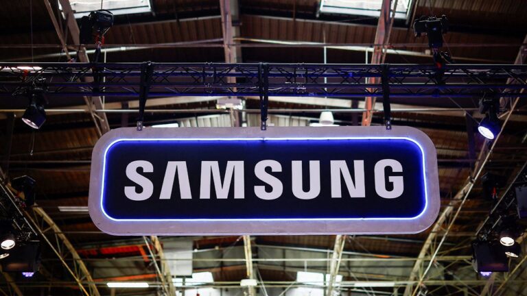 Акции Samsung резко выросли, несмотря на риски конкуренции в ИИ и политику Трампа